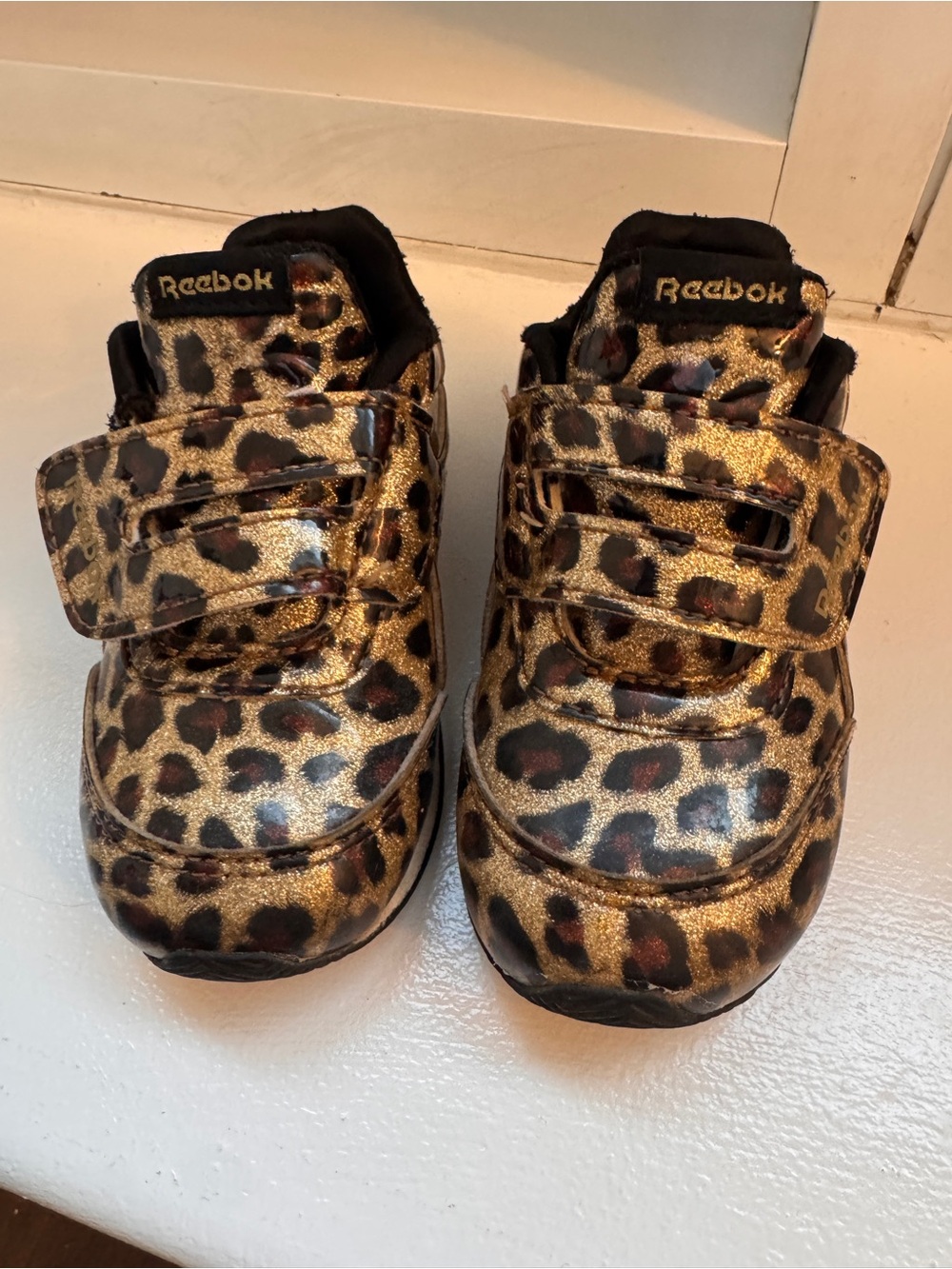 Reebok Kids Gold Leopard Print Velcro Sneakers
